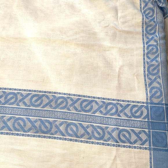 Antique Linen tablecloth w/ 4 placemats - Picture 6 of 9